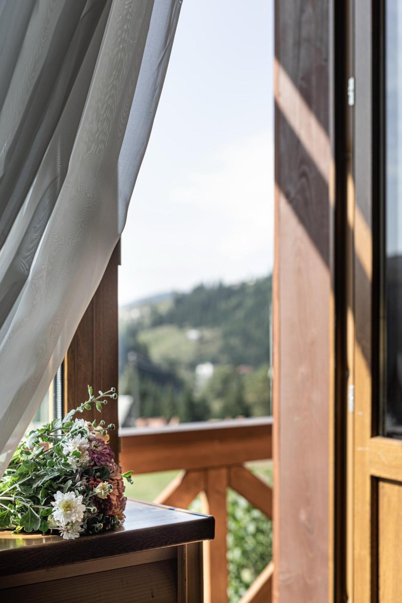 Aura Karpat Hotell Bukovel Exteriör bild